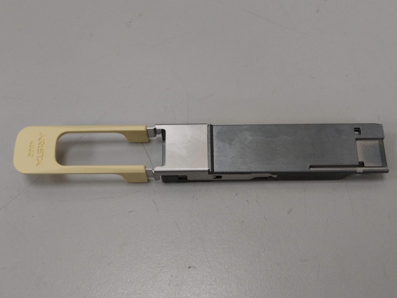 光纖收發模組上方全貌視角